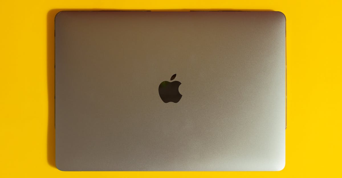 découvrez l'élégance intemporelle du vintage mac : une fusion parfaite entre design classique et performance moderne pour les amateurs de technologie rétro.